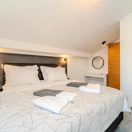 Family-friendly With Swimming Pool - Kozjak, - 22971 Apartmán *