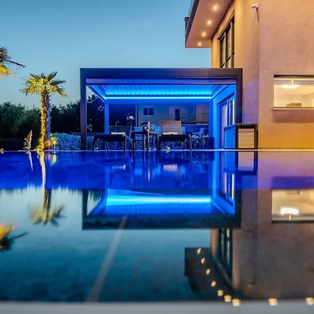 Family-friendly With Swimming Pool - Kozjak, - 22971 Вир