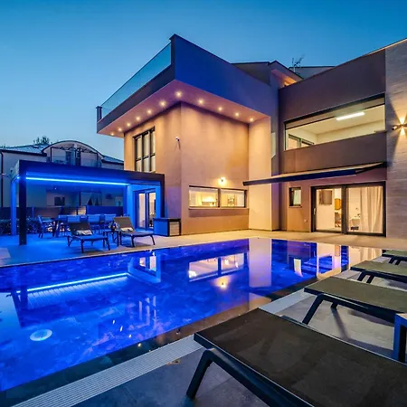 Family-friendly With Swimming Pool - Kozjak, - 22971 Апартаменты Вир