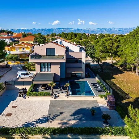 Апартаменты Family-friendly With Swimming Pool - Kozjak, - 22971 *