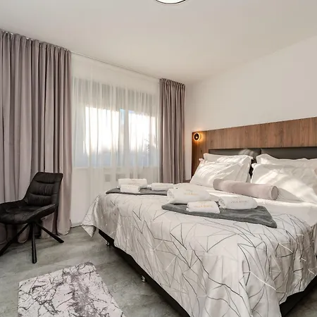 Family-friendly With Swimming Pool - Kozjak, - 22971 Vir