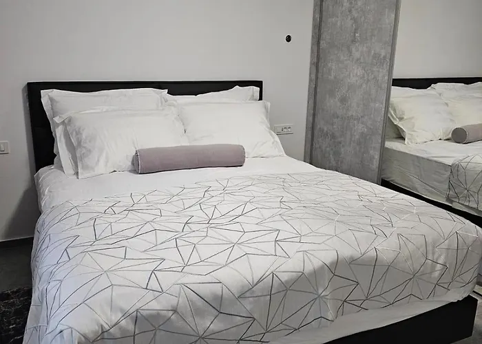 Family-friendly With Swimming Pool - Kozjak, - 22971 Apartman