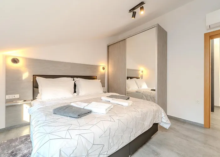 Apartman Family-friendly With Swimming Pool - Kozjak, - 22971 Vir