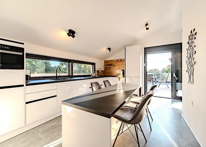 Family-friendly With Swimming Pool - Kozjak, - 22971 * Вир