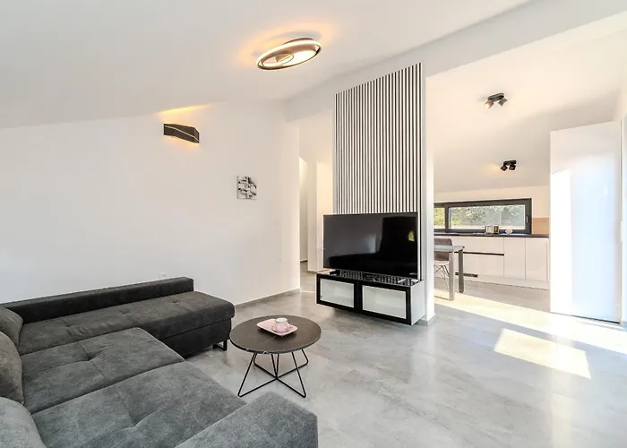 Family-friendly With Swimming Pool - Kozjak, - 22971