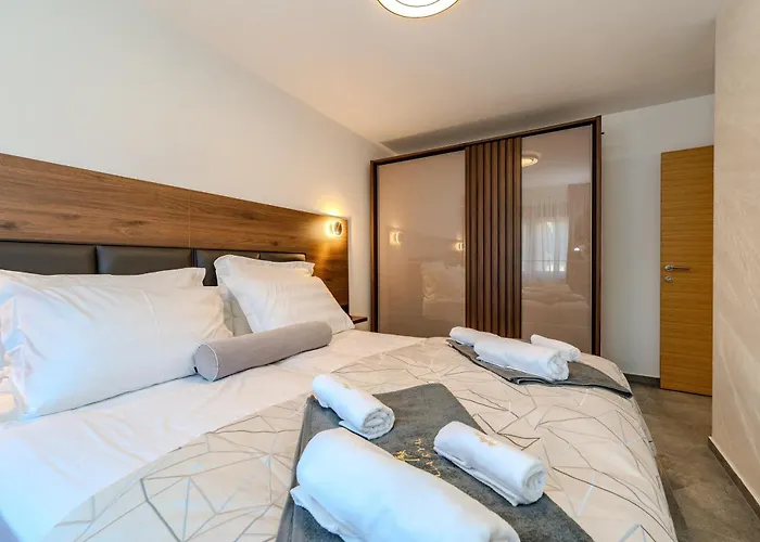 Family-friendly With Swimming Pool - Kozjak, - 22971 Apartman *