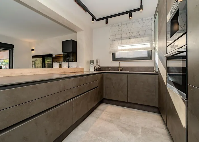 Апартаменты Family-friendly With Swimming Pool - Kozjak, - 22971