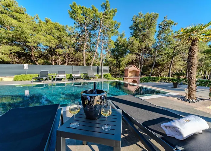 Family-friendly With Swimming Pool - Kozjak, - 22971 Апартаменты Вир